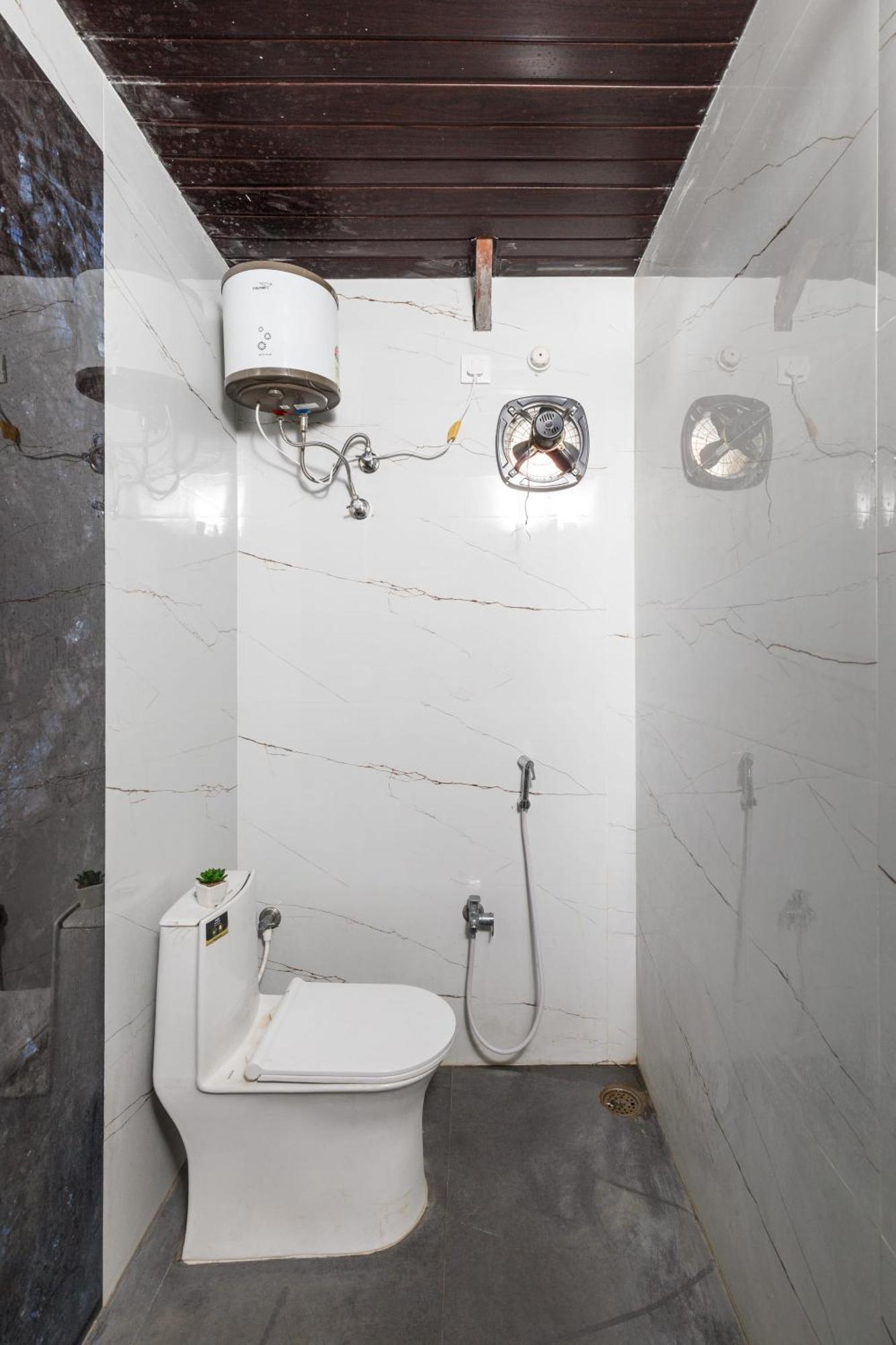 Aqua Lagoon Villa By Secret Turtle Pvt Pool Private Lawn Secunderabad Exterior photo